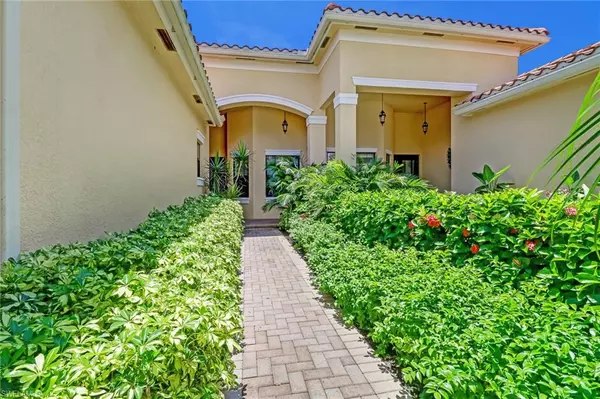 Naples, FL 34109,13553 Coronado DR