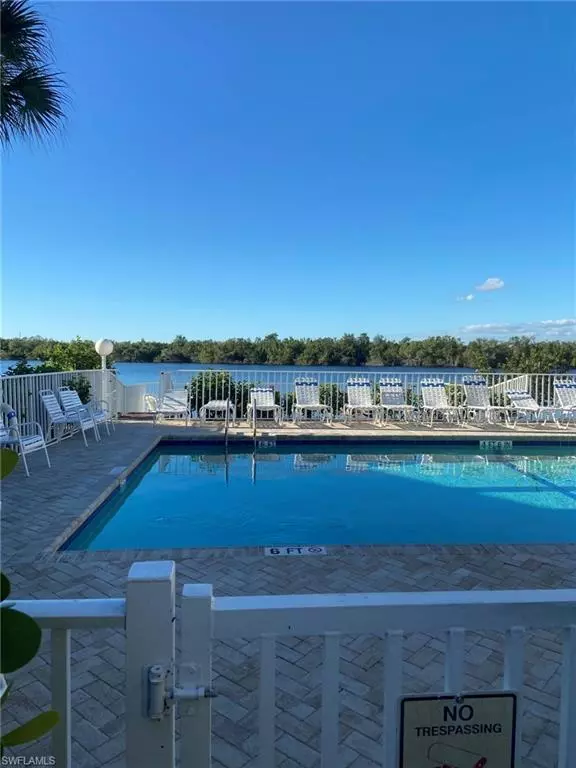 Naples, FL 34114,1035 Mainsail DR #311