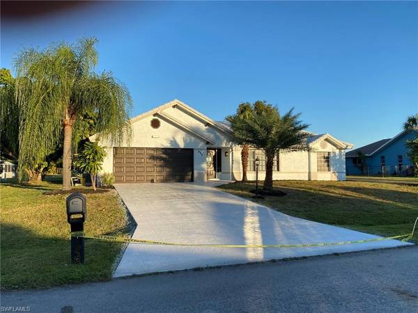 235 Maison Grande AVE, Lehigh Acres, FL 33936