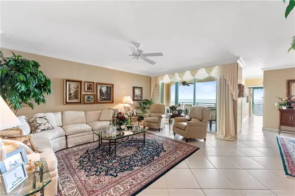 Marco Island, FL 34145,980 Cape Marco DR #804