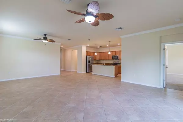 Naples, FL 34120,2406 Heydon CIR E