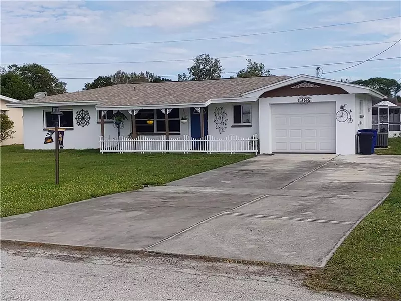 1386 Pine AVE, North Fort Myers, FL 33917