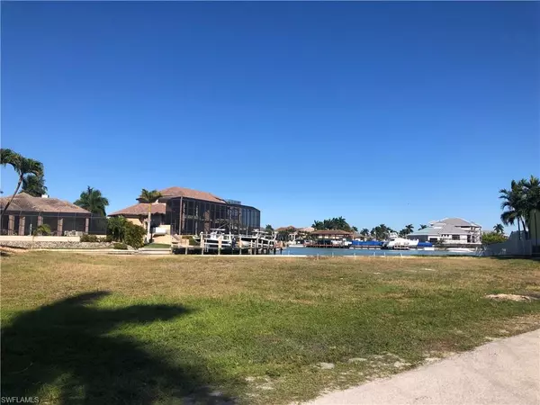 Marco Island, FL 34145,1261 Stone CT