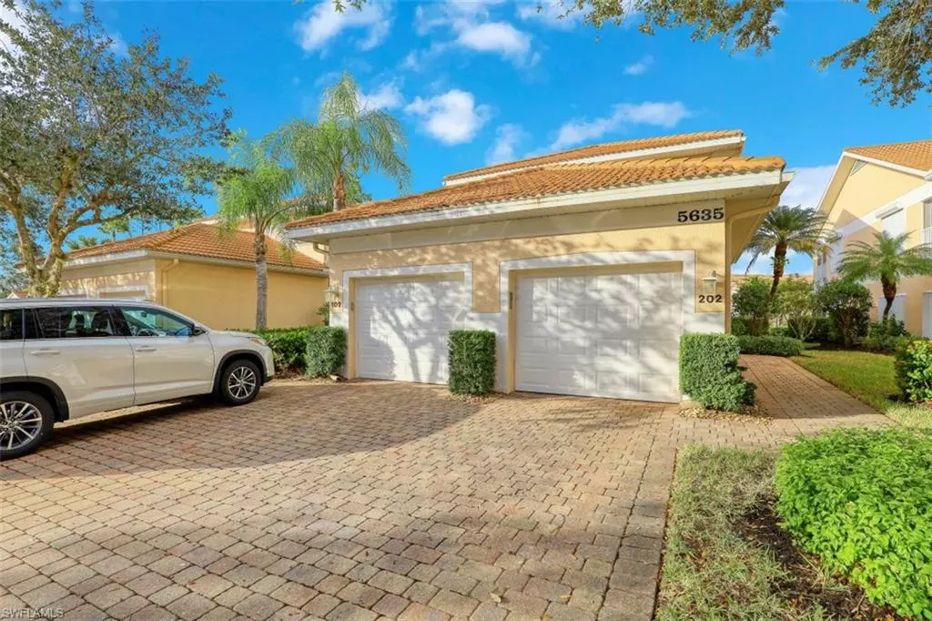 Naples, FL 34110,5635 Sherborn DR #202