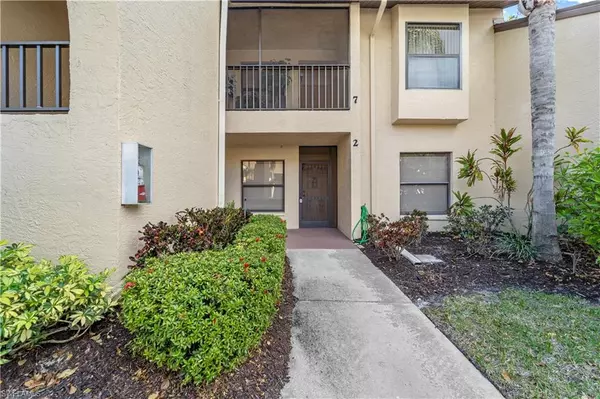 Fort Myers, FL 33919,8340 Charter Club CIR #2