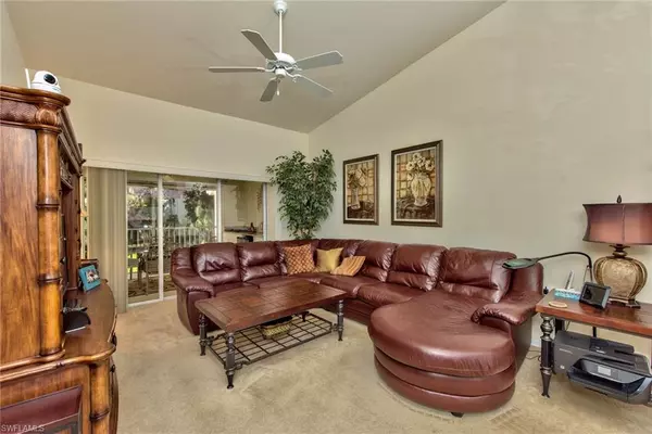 2400 Bayou LN #12, Naples, FL 34112