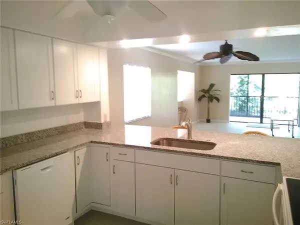 Naples, FL 34108,910 Vanderbilt Beach RD #526W