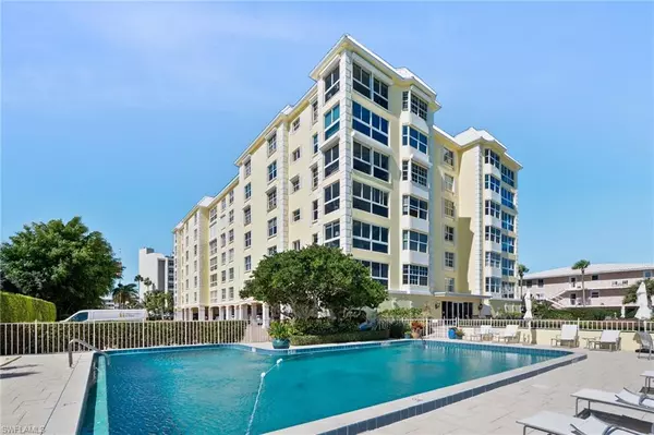 1900 Gulf Shore BLVD N #403, Naples, FL 34102