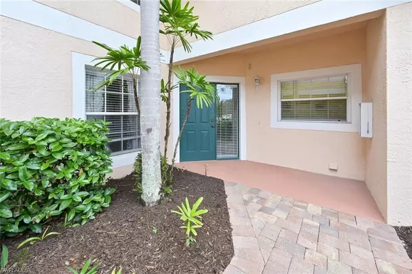 Naples, FL 34110,5360 Andover DR #102