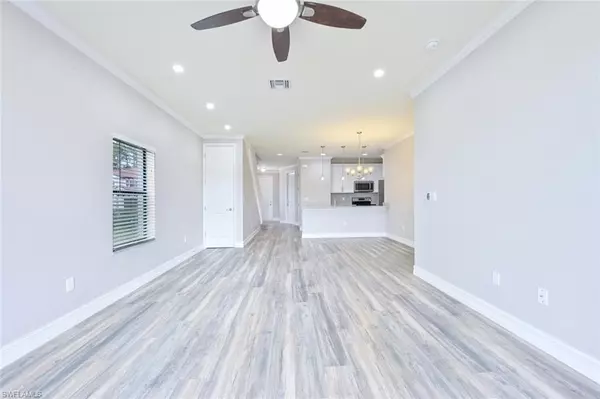 Naples, FL 34120,7948 BRISTOL CIR