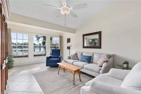 Naples, FL 34112,1708 Kings Lake BLVD #5-205