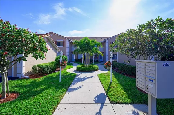 Naples, FL 34104,650 Saratoga CIR #C-101