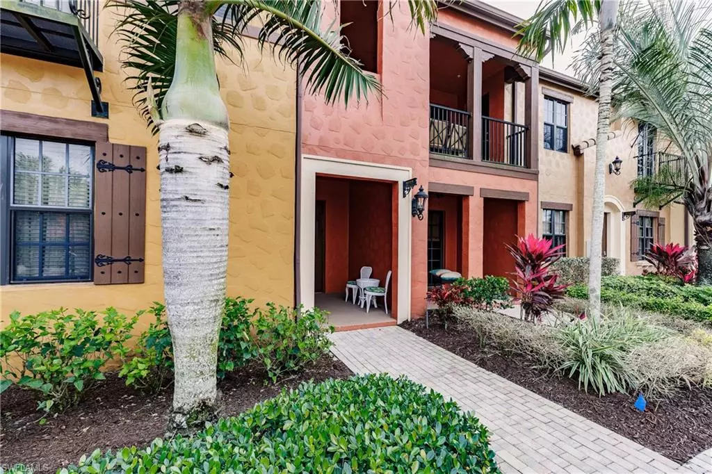 Naples, FL 34113,8986 Cambria CIR #22-2