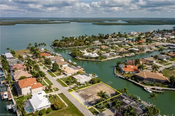 Marco Island, FL 34145,1749 Wavecrest CT