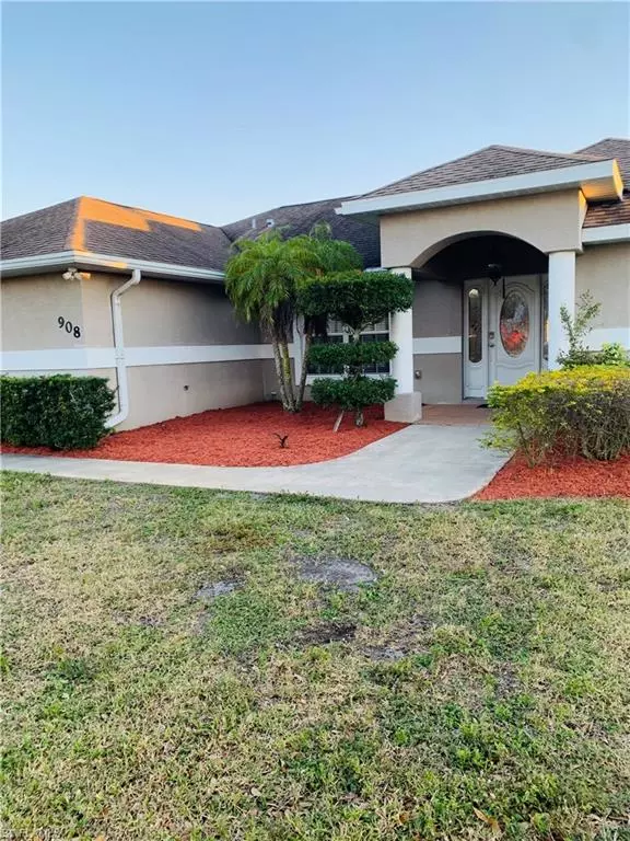 Clewiston, FL 33440,908 Sawgrass ST