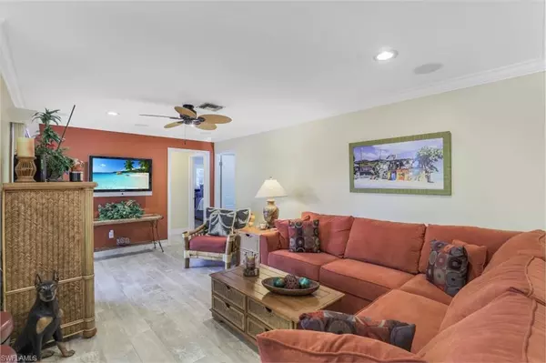 Marco Island, FL 34145,1552 Buccaneer CT