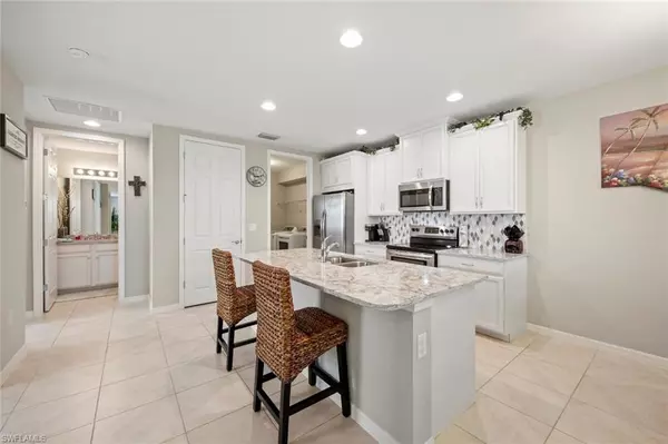 Naples, FL 34114,14711 Edgewater CIR