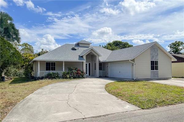 27141 Sun Aqua LN, Bonita Springs, FL 34135