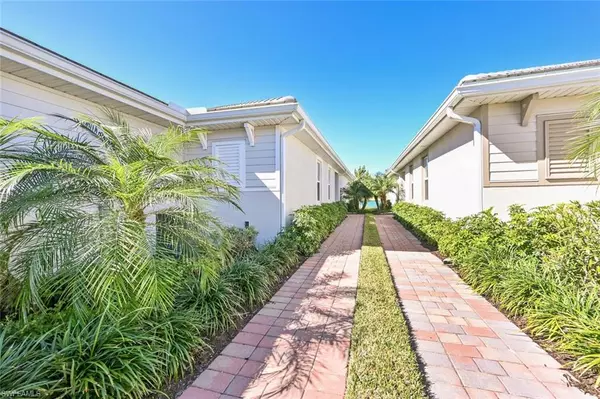 Naples, FL 34114,14680 Edgewater CIR