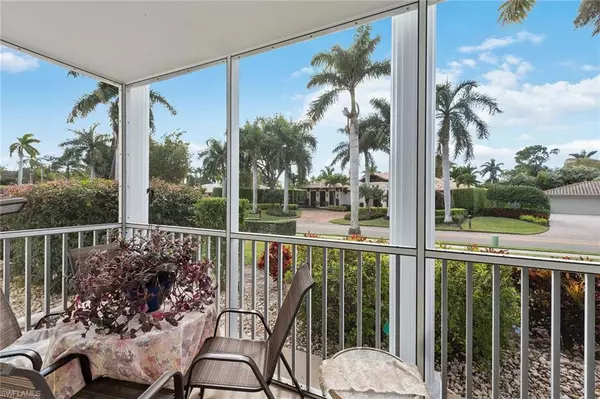 4022 Belair LN #4, Naples, FL 34103