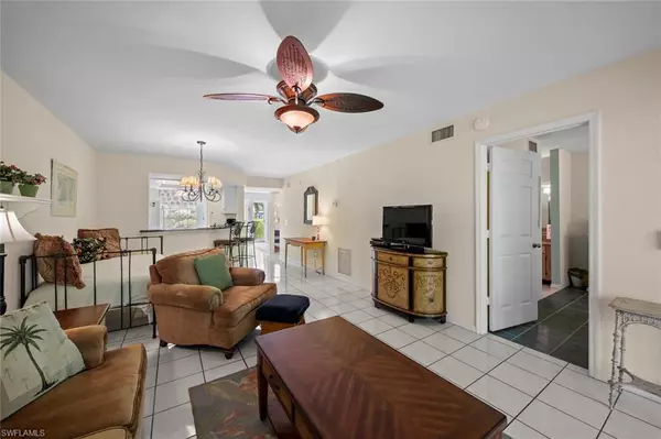 Naples, FL 34110,773 WIGGINS LAKE DR #2-105