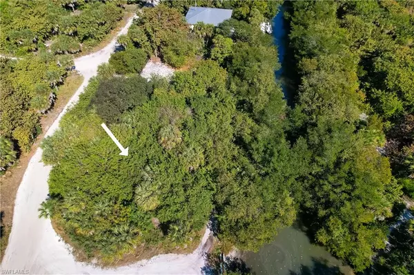 Upper Captiva, FL 33924,671 Rum RD