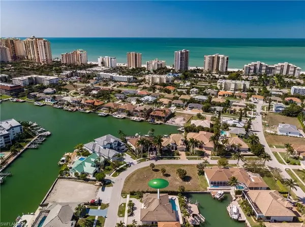 Marco Island, FL 34145,837 Banyan CT