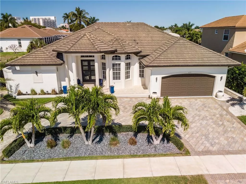 Marco Island, FL 34145,837 Banyan CT