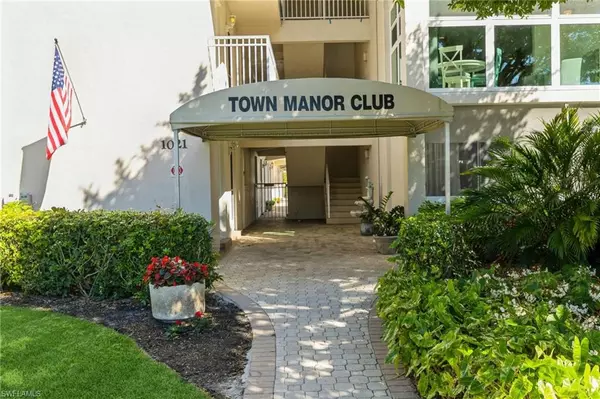 1021 3rd ST S #202, Naples, FL 34102