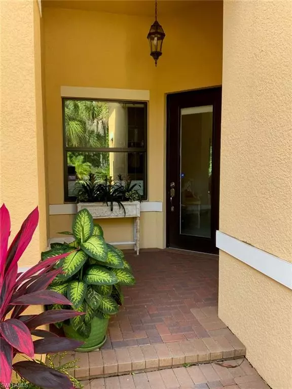 Naples, FL 34109,13354 Coronado DR