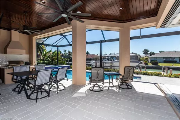 Marco Island, FL 34145,829 Elm CT