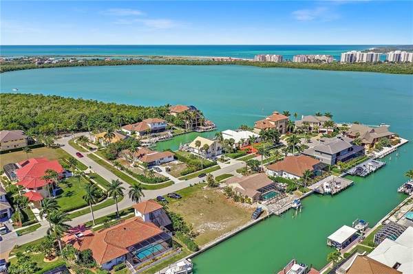 921 Giralda CT, Marco Island, FL 34145