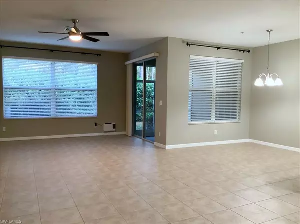 Naples, FL 34105,1365 Mariposa CIR #7-105