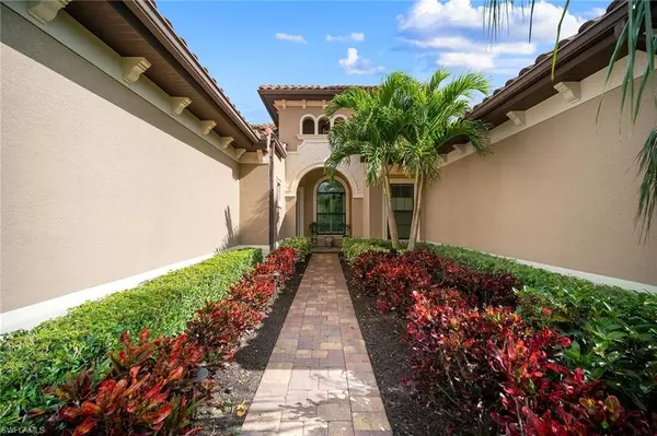 Naples, FL 34113,6572 Roma WAY