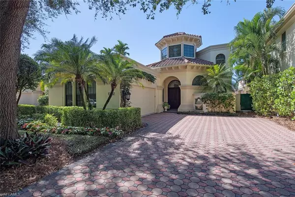 Naples, FL 34108,7935 Vizcaya WAY