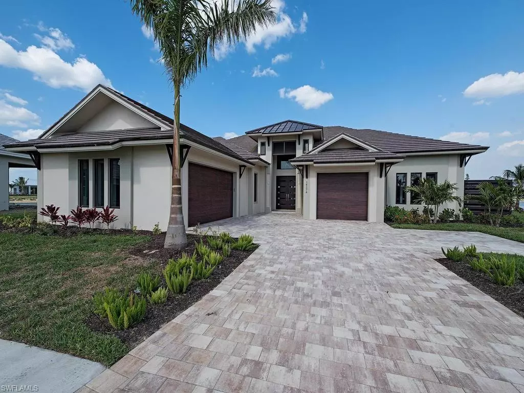 Naples, FL 34114,14310 Charthouse CIR