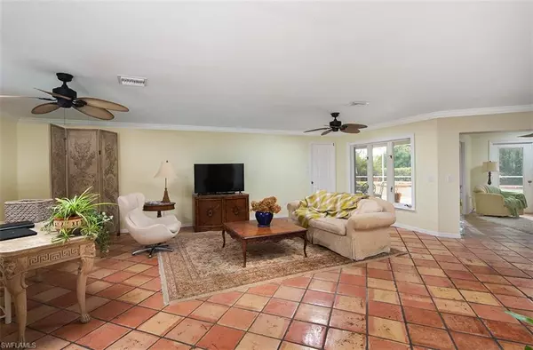 Naples, FL 34105,2412 Pinewoods CIR S #11