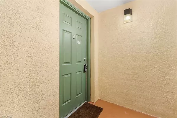 Naples, FL 34104,1210 Wildwood Lakes BLVD #106