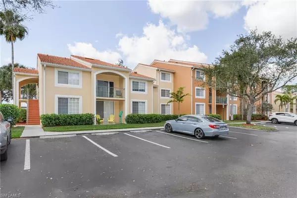 1210 Wildwood Lakes BLVD #106, Naples, FL 34104