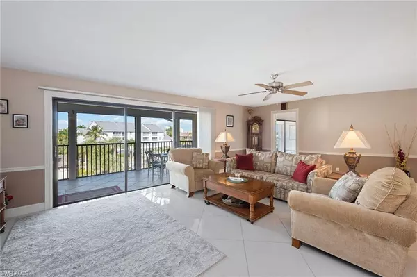 Marco Island, FL 34145,1051 Swallow AVE #305