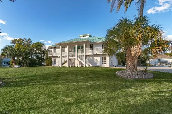 7380 Barrancas AVE, Bokeelia, FL 33922