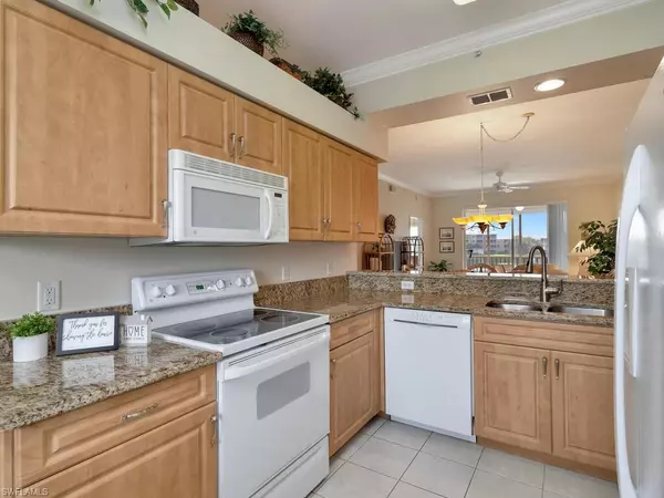 Fort Myers, FL 33919,14061 Brant Point CIR #725