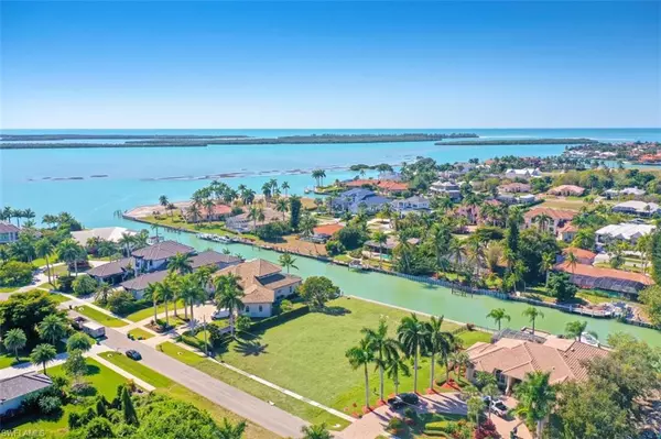 Marco Island, FL 34145,1085 CAXAMBAS DR