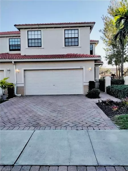 7591 Bristol CIR, Naples, FL 34120