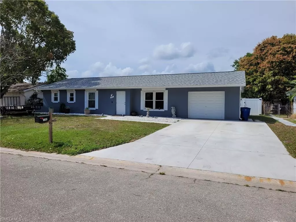 North Fort Myers, FL 33917,1395 White Cedar LN