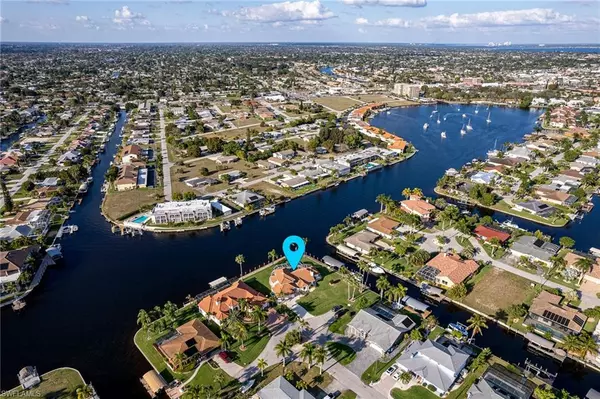 Cape Coral, FL 33904,5211 Tamiami CT