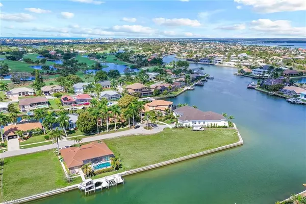 Marco Island, FL 34145,1573 Buccaneer CT