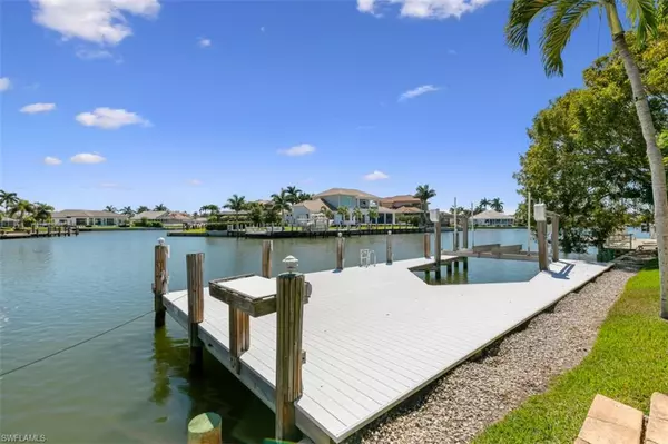 Marco Island, FL 34145,1851 Woodbine CT