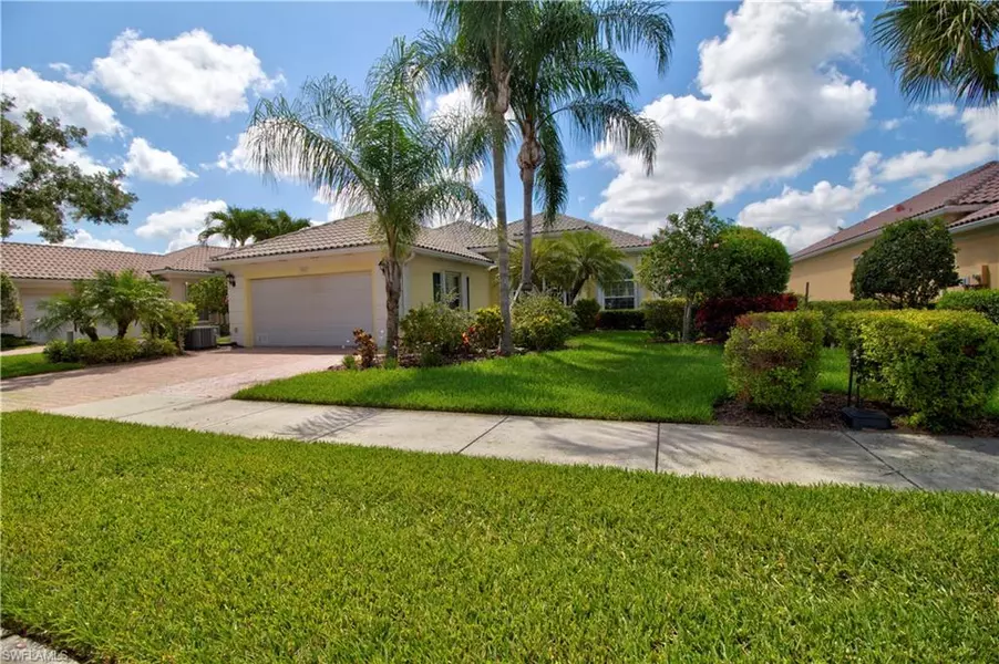 7714 Hernando CT, Naples, FL 34114