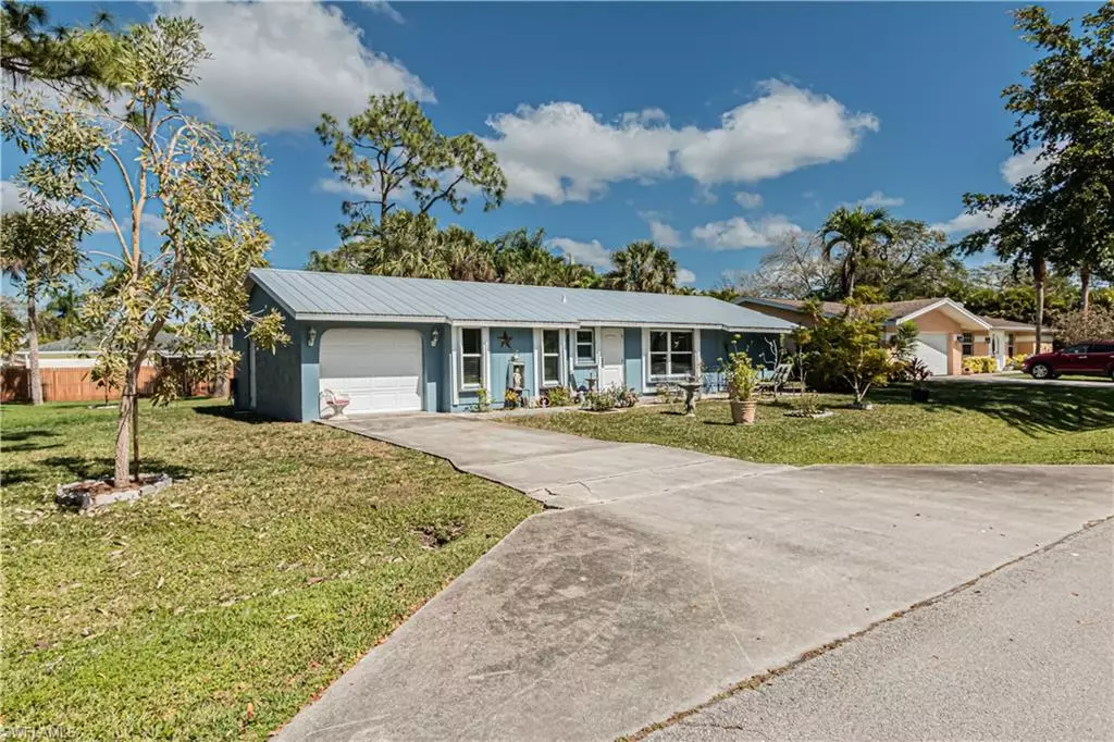 Naples, FL 34104,2553 Outrigger LN